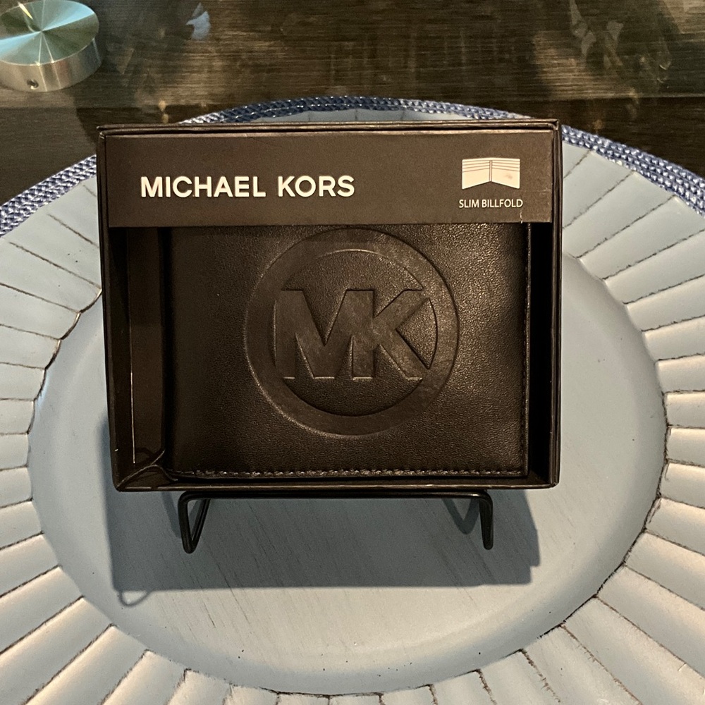 NWT Michael Kors Black MK Logo Billfold Wallet